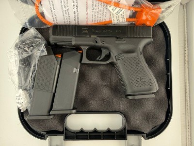 GLOCK G19 GEN 5 9MM LUGER (9x19 PARA) - Image 1 of 3