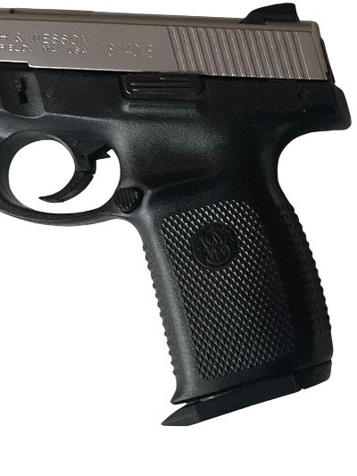 SMITH & WESSON SW40VE .40 CALIBER - Image 4 of 6