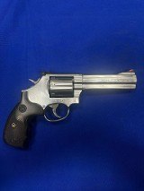 SMITH & WESSON MODEL 686-6 PLUS .357 MAG