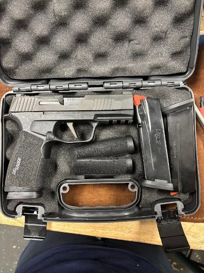SIG SAUER P365 X-MACRO 9MM LUGER (9X19 PARA) - Image 2 of 4