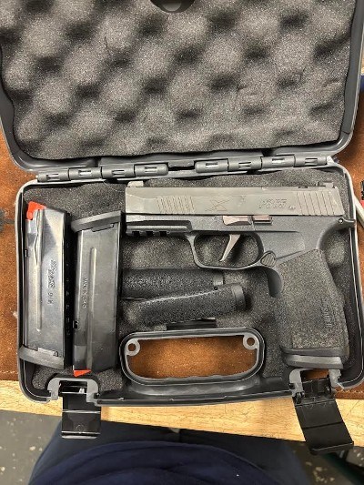 SIG SAUER P365 X-MACRO 9MM LUGER (9X19 PARA) - Image 1 of 4