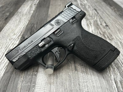 SMITH & WESSON M&P 9 SHIELD PLUS (13536) 9MM LUGER (9x19 PARA) - Image 1 of 4