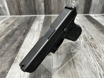 GLOCK 22 GEN 3 40 Smith & Wesson - Image 3 of 3