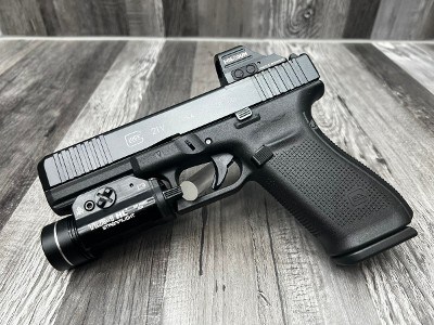 GLOCK 21V 45 ACP (45 Auto) - Image 1 of 4