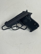 BERETTA 3032 TOMCAT .32 ACP - Image 1 of 10