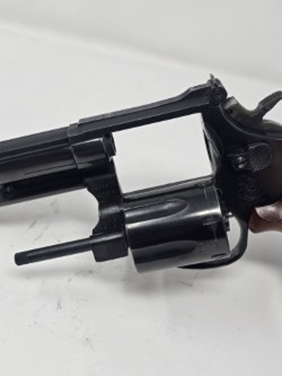 SMITH & WESSON 19 .357 MAG - Image 9 of 12