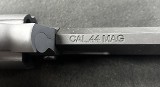 TAURUS RAGING HUNTER .44 MAGNUM - Image 3 of 5