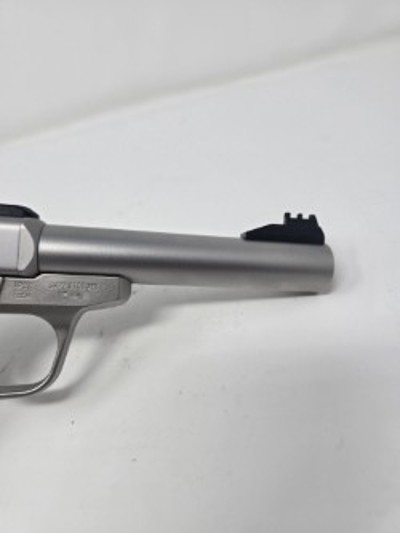 SMITH & WESSON SW22 VICTORY .22 LR - Image 5 of 9