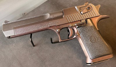 IMI DESERT EAGLE .44 MAGNUM - Image 1 of 3