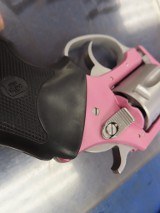 CHARTER ARMS PINK LADY .38 SPL - 6 of 6