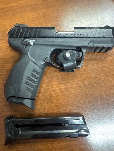 RUGER SR22 .22 LR - Image 2 of 2