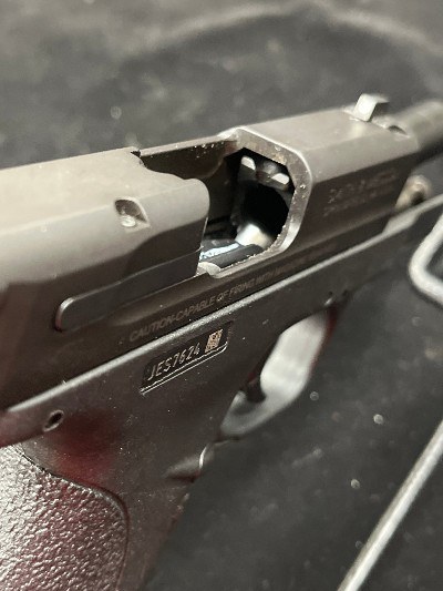 SMITH & WESSON M&P 40 shield.40 S&W - Image 10 of 10
