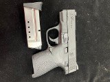 SMITH & WESSON M&P 40 shield.40 S&W - Image 1 of 10
