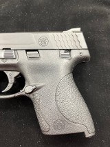 SMITH & WESSON M&P 40 shield.40 S&W - Image 4 of 10