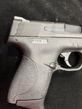 SMITH & WESSON M&P 40 shield.40 S&W - Image 6 of 10