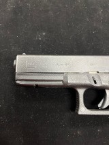 GLOCK 22 .40 CALIBER - Image 2 of 10