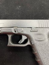 GLOCK 22 .40 CALIBER - Image 3 of 10