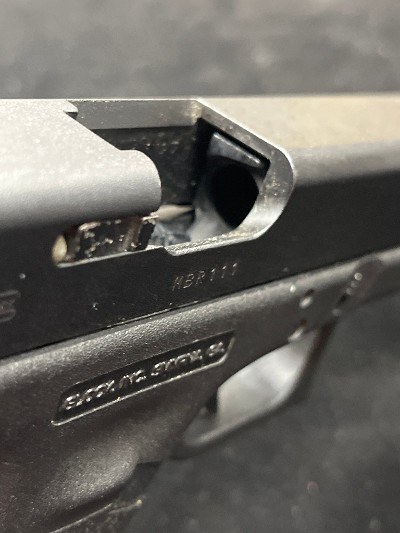 GLOCK 22 .40 CALIBER - Image 9 of 10