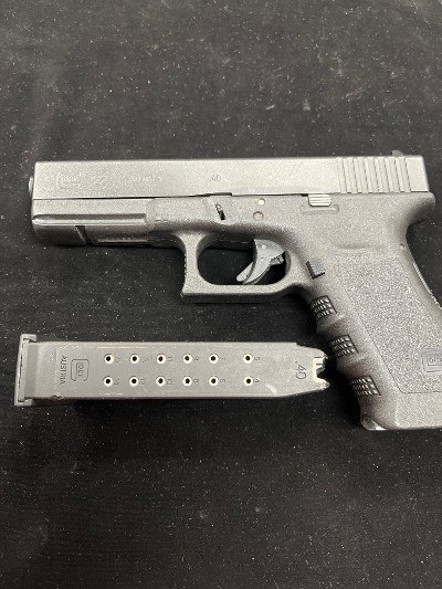 GLOCK 22 .40 CALIBER - Image 1 of 10