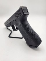 GLOCK G22 GEN 3.40 S&W - Image 2 of 4