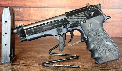 BERETTA 92FS Full Sized 9mm 4.9" 92-FS DA/SA 9MM LUGER (9x19 PARA) - Image 8 of 8