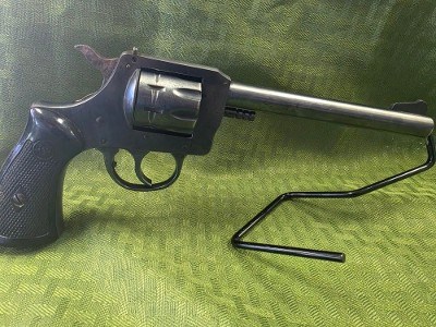 H&R 929 .22 LR - Image 2 of 6