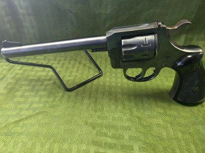 H&R 929 .22 LR - Image 4 of 6