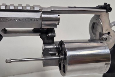 SMITH & WESSON 460 .460 S&W MAGNUM - Image 9 of 10