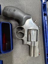 SMITH & WESSON 686 PLUS .357 MAG - Image 3 of 5