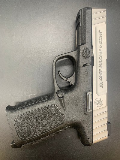 SMITH & WESSON SD40VE .40 S&W - Image 2 of 6
