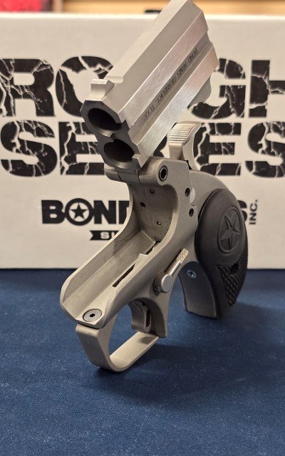 BOND ARMS ROUGHNECK .45 ACP - Image 3 of 3