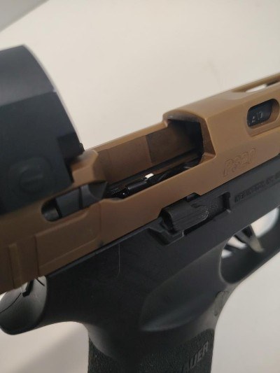 SIG SAUER P320 9MM LUGER (9x19 PARA) - Image 9 of 10