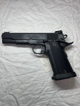 ROCK ISLAND ARMORY M1911 A2 FS Tact II 10MM - Image 2 of 4