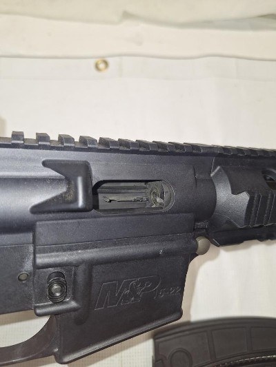 SMITH & WESSON M&P 15-22 - RIFLE 22 LONG (22L) - Image 6 of 12