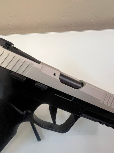 SIG SAUER P322C-TAS .22 LR - Image 10 of 10