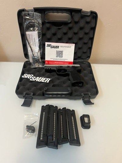 SIG SAUER P322C-TAS .22 LR - Image 1 of 10