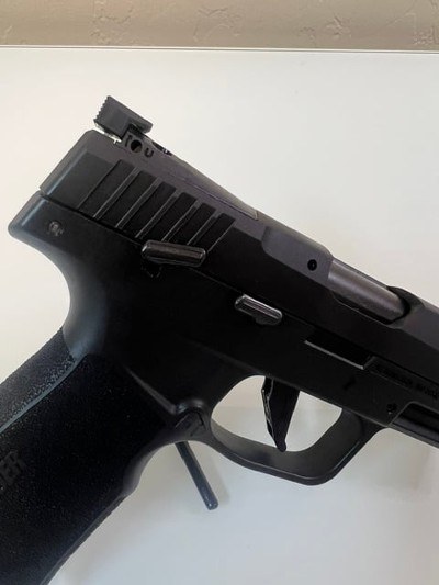 SIG SAUER P322C-BAS .22 LR - Image 11 of 12