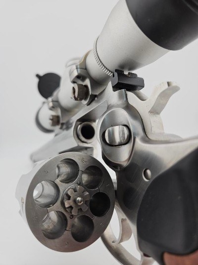 RUGER SUPER REDHAWK .44 MAGNUM - Image 5 of 10