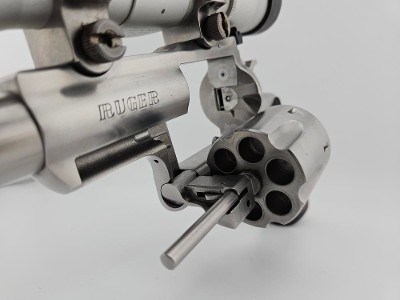 RUGER SUPER REDHAWK .44 MAGNUM - Image 6 of 10