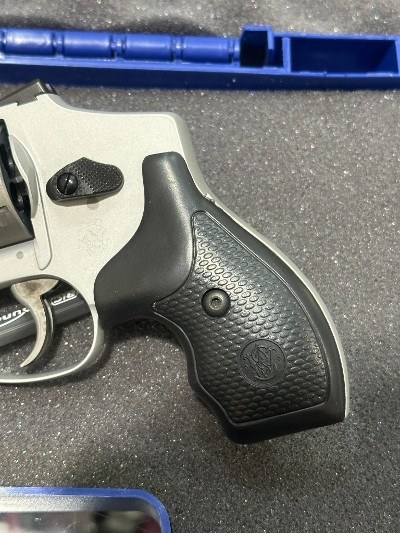 SMITH & WESSON 632 UC .32 H&R MAG - Image 2 of 14