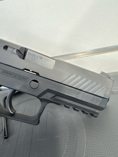 SIG SAUER P320 (320C-9-B) 9MM LUGER (9x19 PARA) - Image 4 of 8