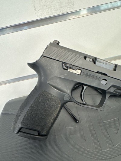SIG SAUER P320 (320C-9-B) 9MM LUGER (9x19 PARA) - Image 3 of 8
