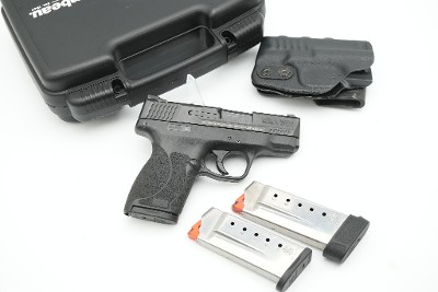 SMITH & WESSON SHIELD 45 .45 ACP