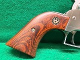 RUGER NEW MODEL SUPER BLACKHAWK .44 MAGNUM - Image 4 of 25