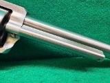 RUGER NEW MODEL SUPER BLACKHAWK .44 MAGNUM - Image 6 of 25
