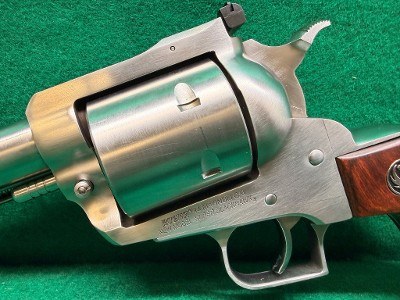 RUGER NEW MODEL SUPER BLACKHAWK .44 MAGNUM - Image 11 of 25