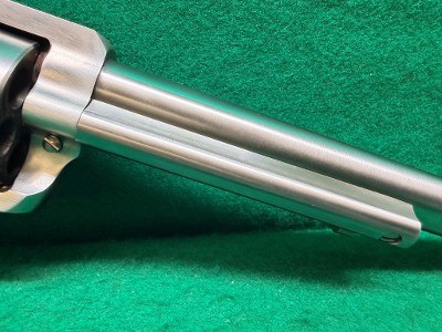 RUGER NEW MODEL SUPER BLACKHAWK .44 MAGNUM - Image 6 of 25