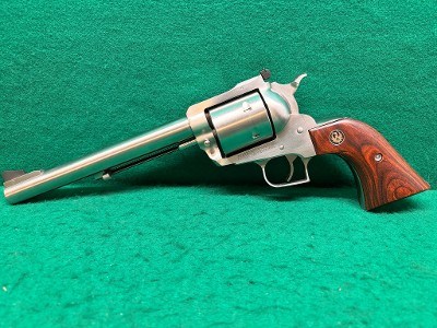 RUGER NEW MODEL SUPER BLACKHAWK .44 MAGNUM - Image 8 of 25