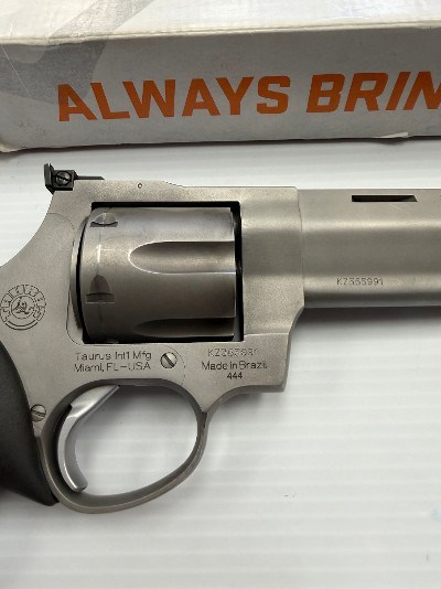 TAURUS 444 RAGING BULL .44 MAGNUM - Image 3 of 3