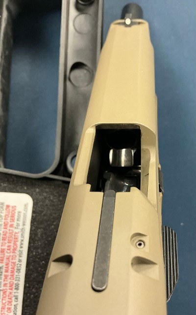 SMITH & WESSON M&P40 M2.0 .40 S&W - Image 3 of 14